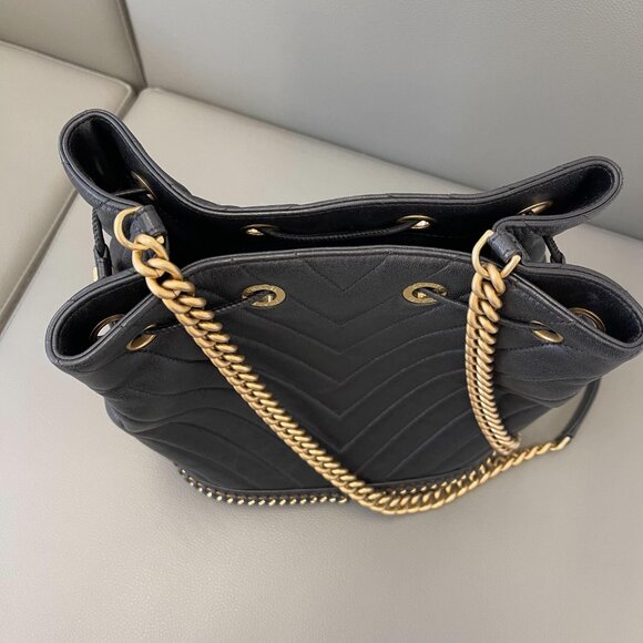 💲4️⃣2️⃣0️⃣0️⃣ Chanel Boy Bucket Bag - Picture 3 of 5